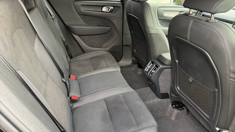 Volvo XC40 2.0 B3P Plus Black Edition 5dr Auto Petrol Estate